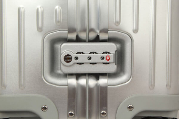 RIMOWA リモワスーパーコピー トパーズ 85L 4輪 ニュージェネレーション TSA付 マルチホイール 901.92 シルバー スーツケース 91 リモア